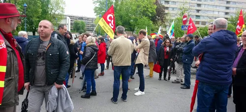 Fonction publique : 300 personnes ont manifesté à Charleville