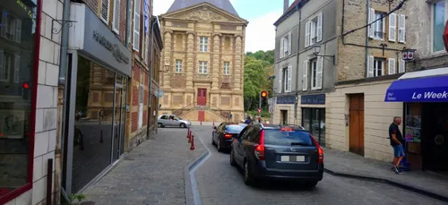 Charleville : les pavés du centre-ville en chantier