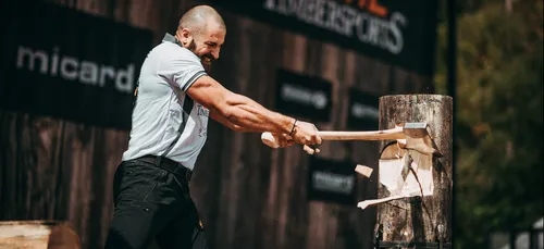 Du bûcheronnage sportif sur la Foire de Sedan !