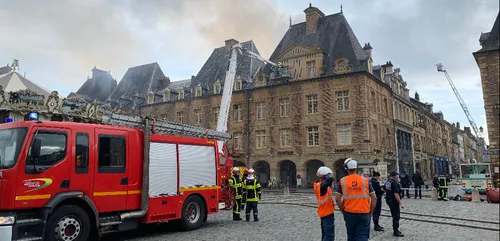 Important incendie à Charleville-Mézières