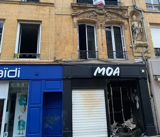 Charleville : pas de risque d'effondrement après l'incendie de la...