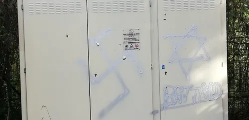 Charleville : de nouvelles inscriptions racistes sur la future mosquée