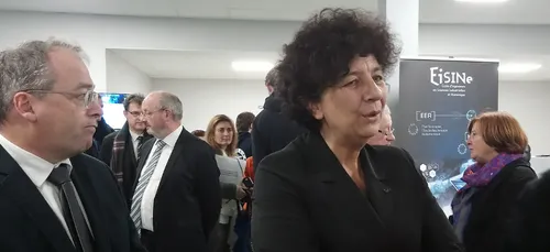 La Ministre de l'enseignement supérieur a visité le nouveau campus...