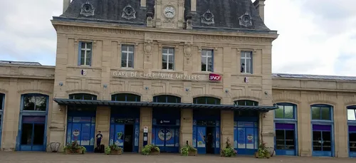 Blocage à la gare de Charleville