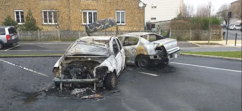 Des voitures incendiées à Villers-Semeuse la nuit du Nouvel an