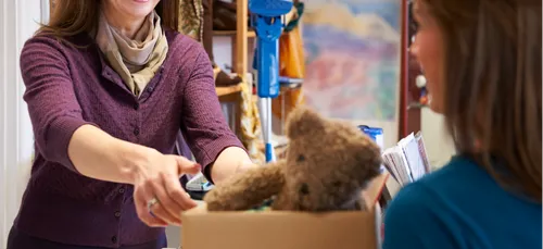 ILS JETTENT 17000 € DANS UNE DÉCHARGE