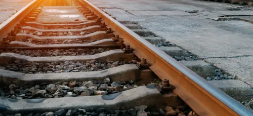 Charleville : il termine sa course sur les voies ferrées