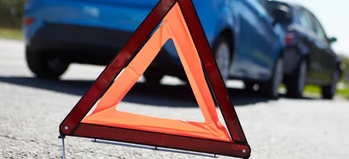 Saulces-Monclin : une voiture percute un poids lourd sur l'A34