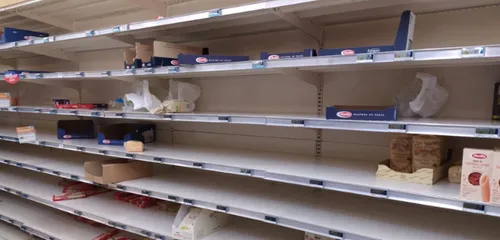 Magasins pris d'assaut : "il n'y a pas de risque de pénurie" assure...