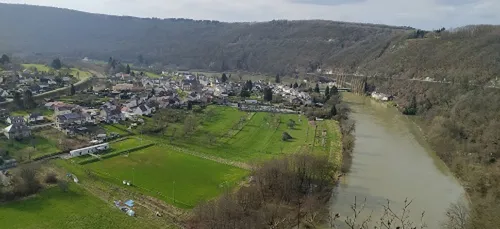 Le tourisme des Ardennes dans l'attente.