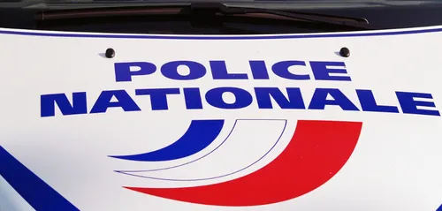 Charleville : il s'en prend aux policiers venus lui porter secours