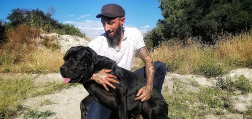Un Ardennais va rejoindre Sète à pied en compagnie de son chien