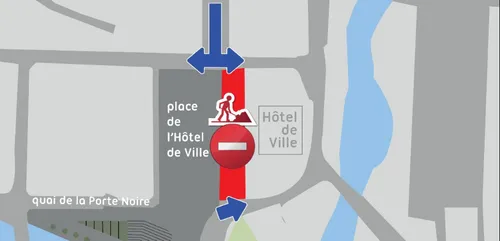 Les travaux reprennent autour de l'hôtel de ville de Mézières