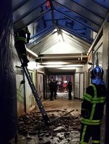 Une cheminée s'écroule dans le passage de la République à Charleville