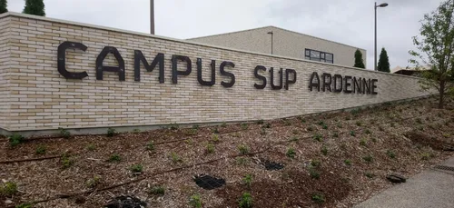 Cours à distance, soirées étudiantes interdites.. Un début d'année...