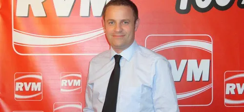 Re-confinement et réaction politique.