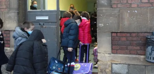 Une rentrée scolaire particulière entre port du masque obligatoire...