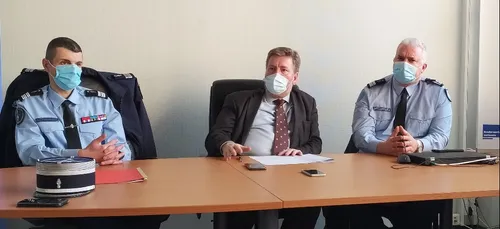 Un réseau d'organisation de mariages blancs démantelé dans les...