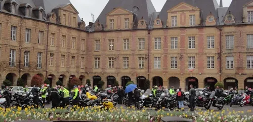 Manifestation des motards à Charleville