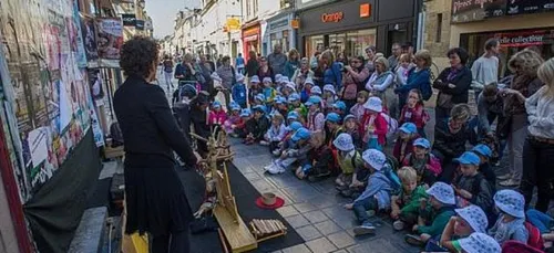 Des marionnettes pour la Macérienne.