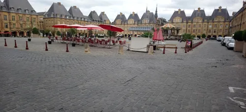 La place Ducale bientôt piétonne : les explications du maire...