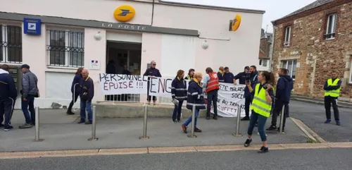 La poste de Maubert-Fontaine en grève