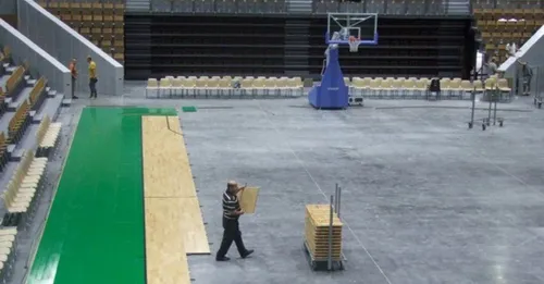 Jeu-de-Paume : à vos marques, prêt… parquet ?