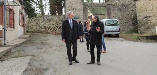 Le préfet en visite à Cossé-le-Vivien
