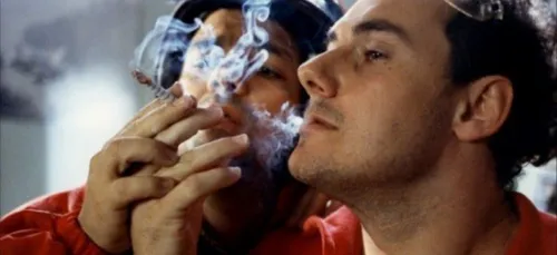 Cinéma : cette sénatrice sarthoise qui veut bannir la cigarette à...