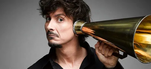 Arnaud Tsamère fait une halte à L’Aigle