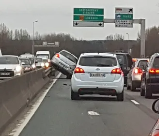 Blois : il chevauche le rail de sécurité