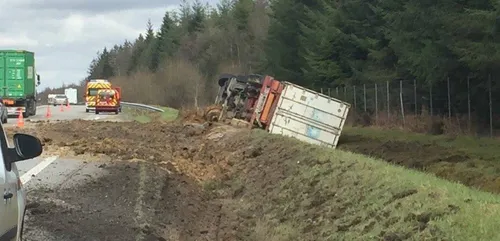 Un camion se couche : l’A28 coupée