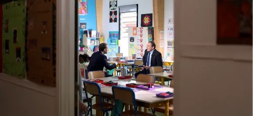 A l'école de Berd’huis, le professeur Macron explique sa politique