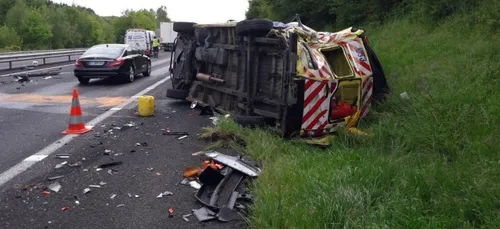 A11 : une camionnette Vinci Autoroutes percutée