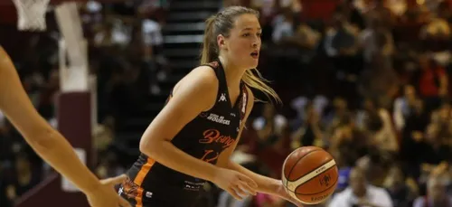 La Sarthoise Alexia Chartereau "meilleure jeune" du basket français