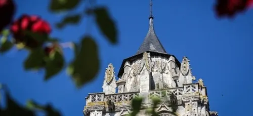 Rugles : le patrimoine, appareil photo à la main