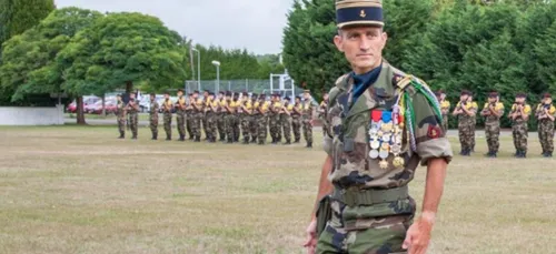 Champagné : passation de commandement au 2e RIMA