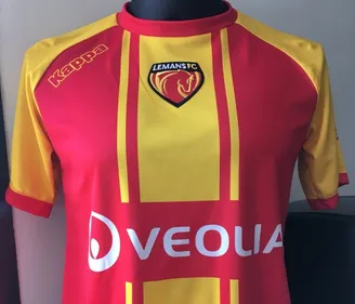 Football : Le Mans FC présente son nouveau maillot