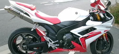 A plus de 180 km/h sur la D4