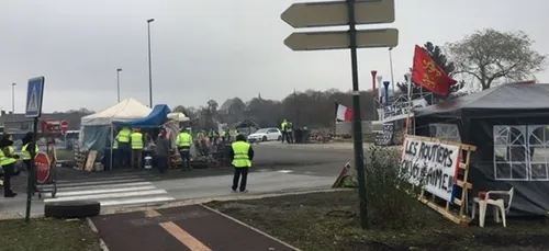 A Verneuil-sur-Avre, les "gilets jaunes" restent mobilisés