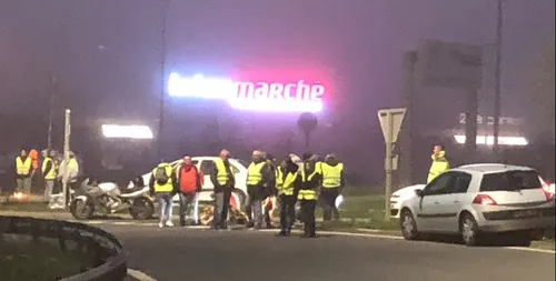 Gilets jaunes : la grande distribution "souffre" en Sarthe