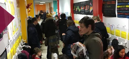 Au Mans, les parents d’élèves de l’école Montaigu maintiennent la...