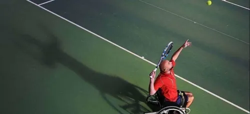 A Parigné-l’Évêque, le premier tournoi de tennis-fauteuil