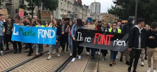 Au Mans, la jeunesse manifeste pour le climat