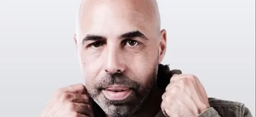 Stan Benett à Romorantin-Lanthenay pour des imitations caritatives