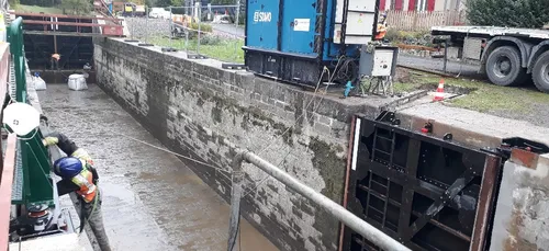 Plus de 300 mètres cube de déchets retirés de la Sarthe