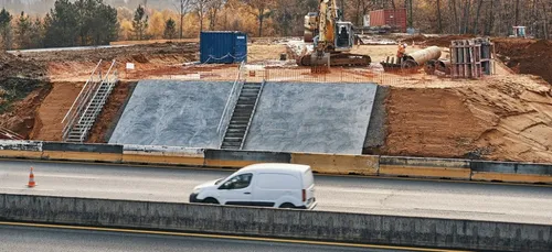 Sur l'A11 à Connerré : un pont pour le futur échangeur