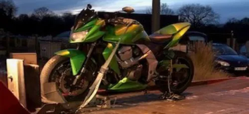 Sur la D323, à près de 200 km/h