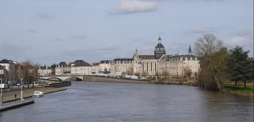 Pas de débat public mais un questionnaire en ligne à Château-Gontier