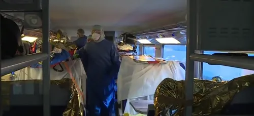 Covid-19 : suivez en direct l’arrivée du TGV médicalisé en...